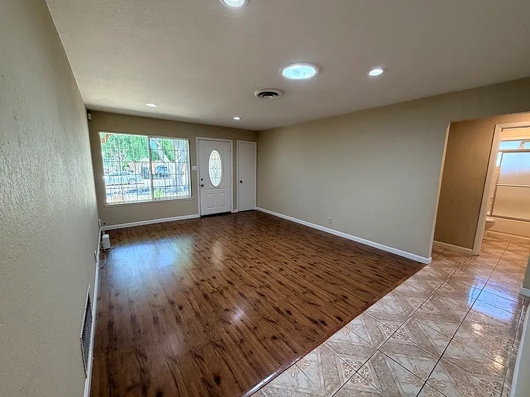 201 Thomas Way — Photo 9