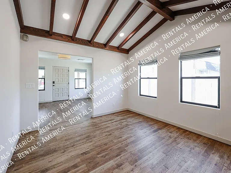 3809 N 9th St — Photo 22