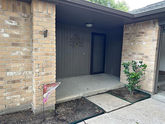 2nd image of 3706 Luton Park Dr