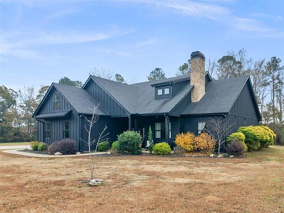 2nd image of 701 Marks Rd