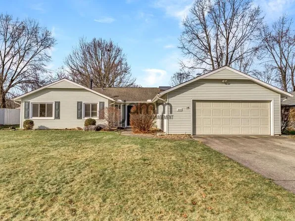5010 Meadow Moss Ln, North Ridgeville, OH 44039