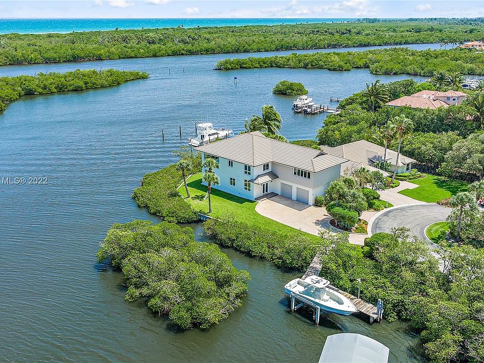 1st image of 8474 SE Lagoon Dr