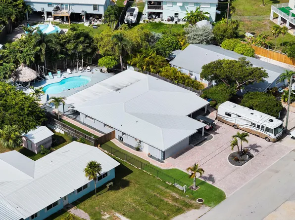 8055 Tuna Dr, Marathon, FL 33050