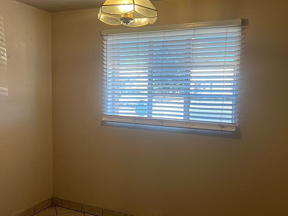 4th image of 2835 W Orchid Ln