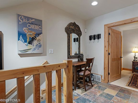 3rd image of 556 Deer Valley Loop Rd #556A