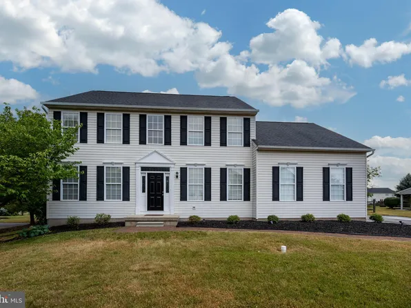 110 Bradford Dr, Schwenksville, PA 19473