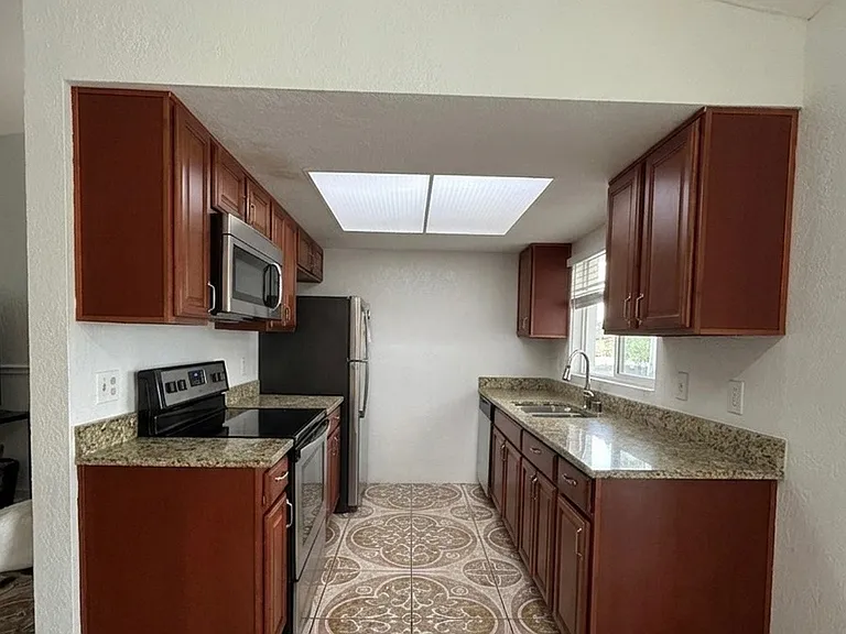 9325 Larette Dr — Photo 3