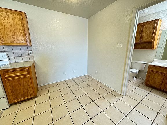 5th image of 411 E Central Texas Expy APT 17