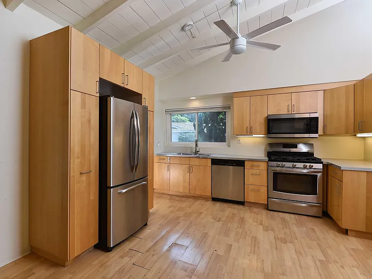 8405 Paseo Del Ocaso — Photo 3