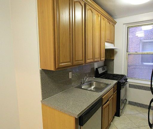 3rd image of 4143 39th Pl APT 3B