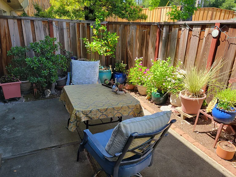 1920 Cannon Pl — Photo 9