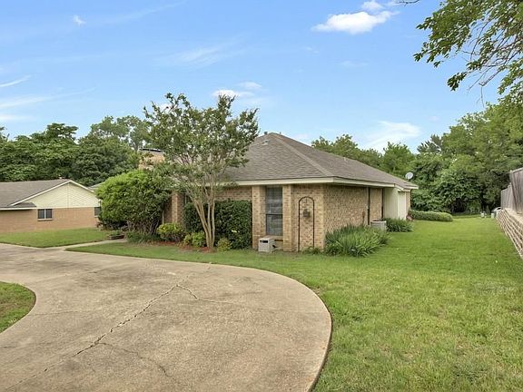 4th image of 304 Shepards Hill Dr