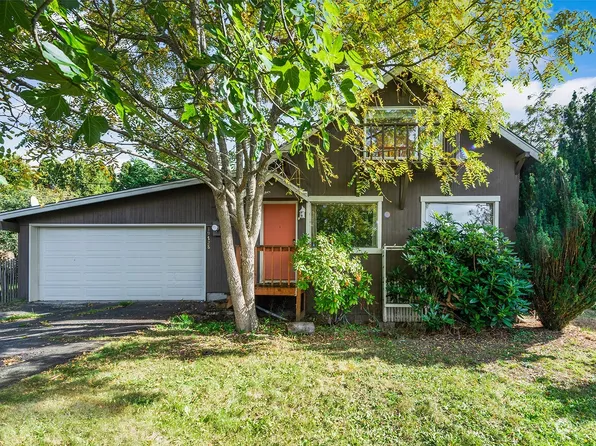 19728 21st Avenue NW, Shoreline, WA 98177