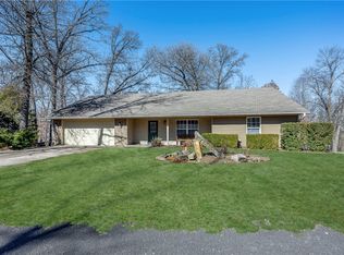 2 Patton Ln, Bella Vista, AR 72715
