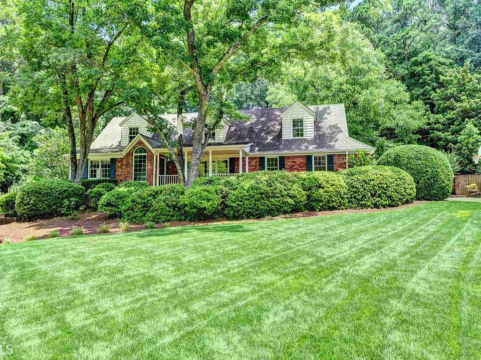 1st image of 265 Danbury Ln NW