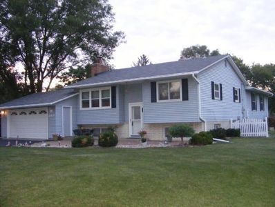 867 Cheri Ln, Mendota Heights, MN, 55120