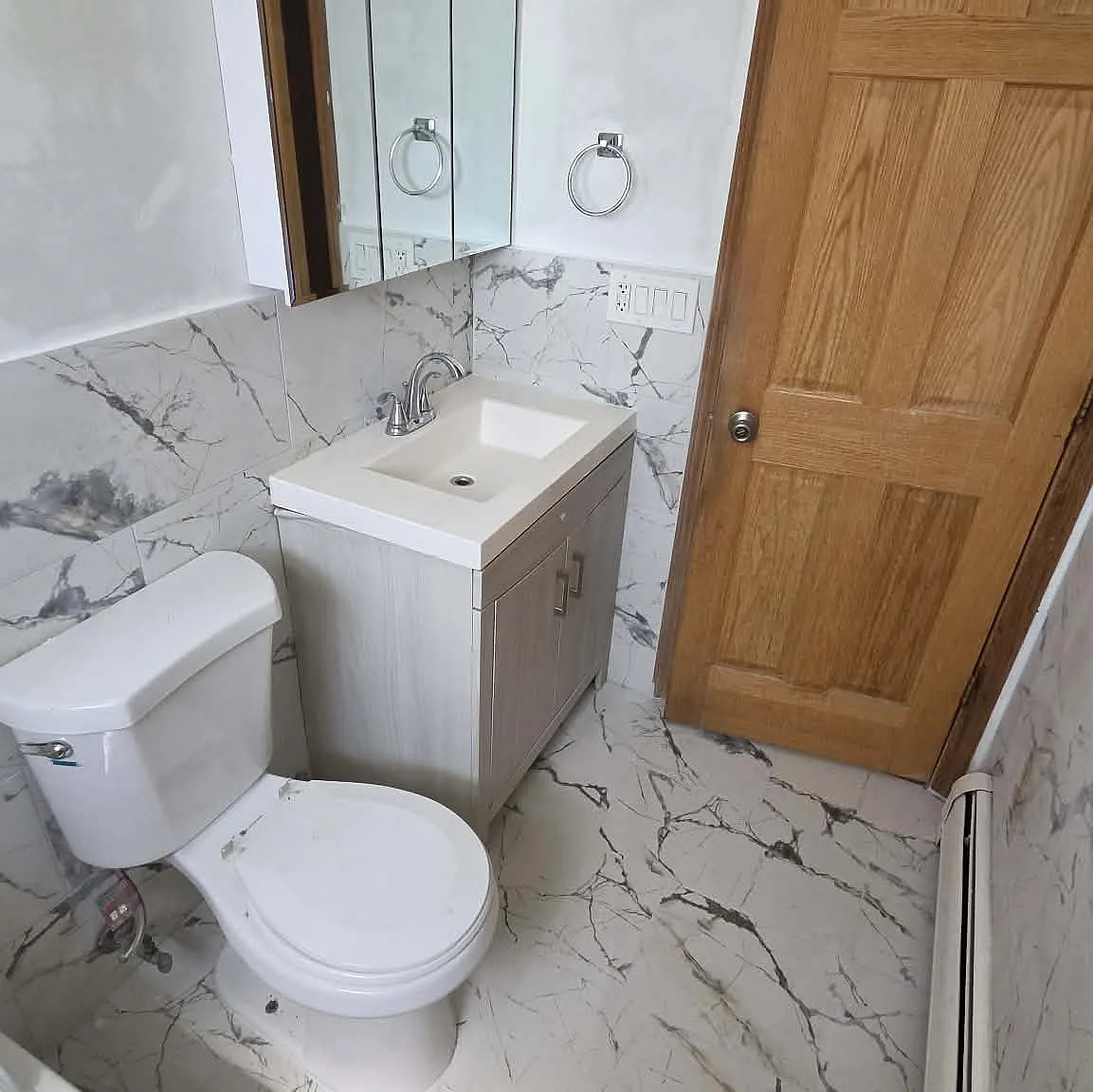 2 bed, 900 sqft, $1,730 — Photo 2