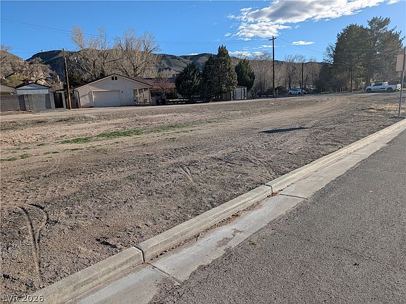 2nd image of Lincoln St