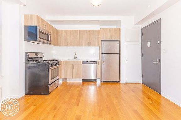 4th image of 618 Bushwick Ave #422A