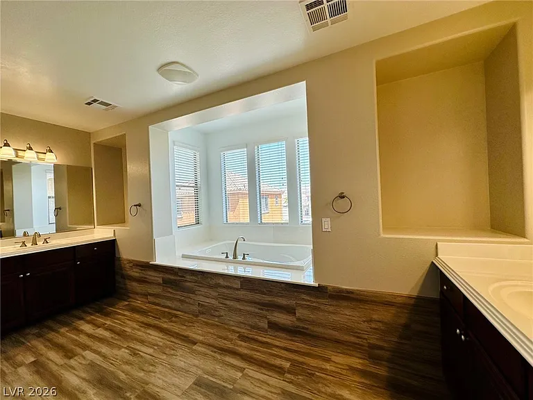 1220 Olivia Pkwy — Photo 53