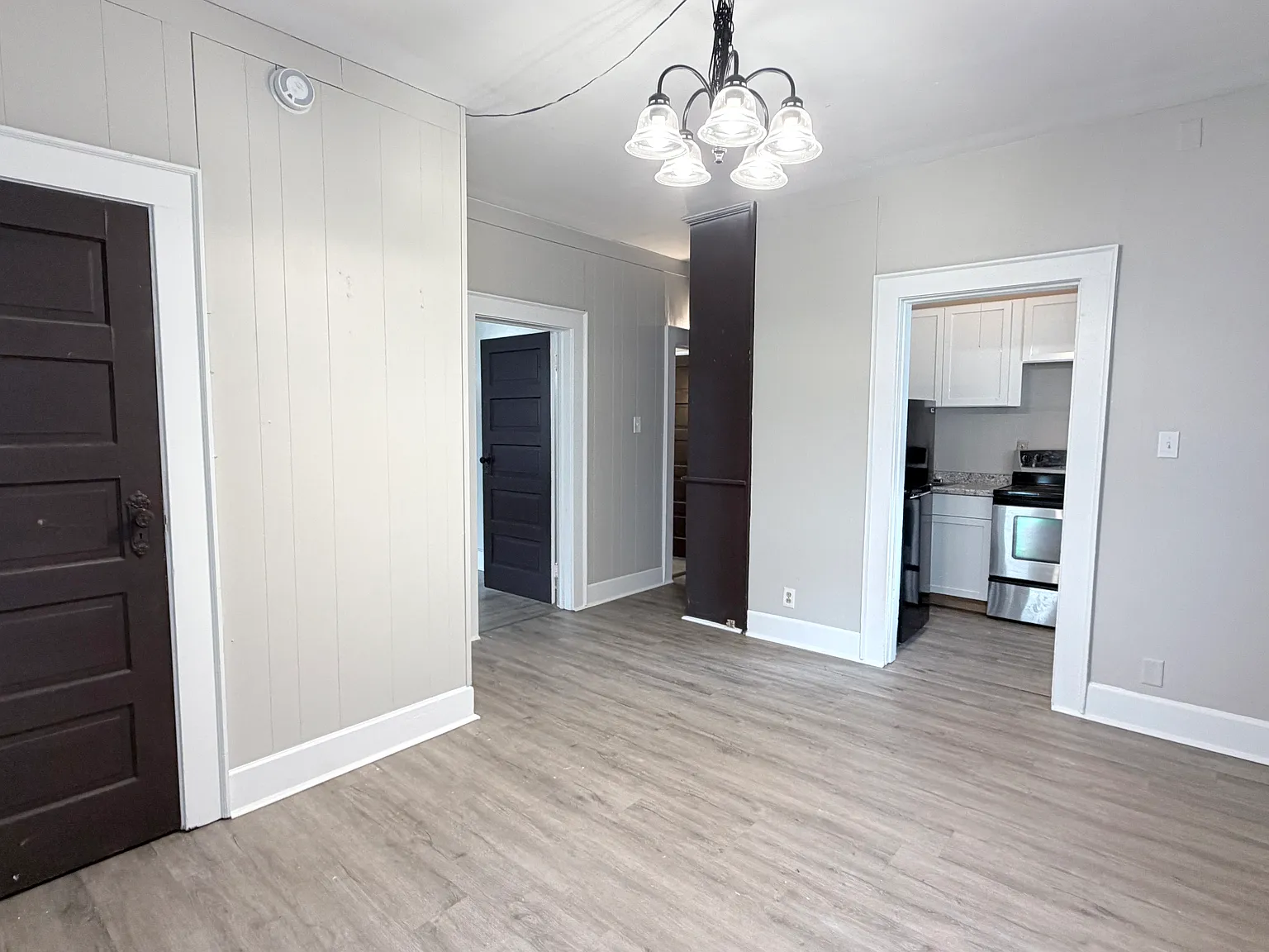 2 bed, $1,300 — Photo 2
