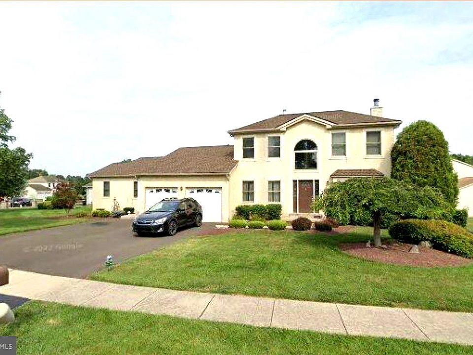 1st image of 621 Nicole Dr