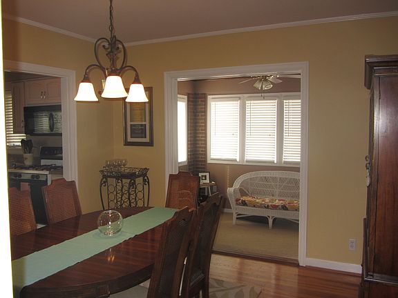 4th image of 1633 Cumberland Ave