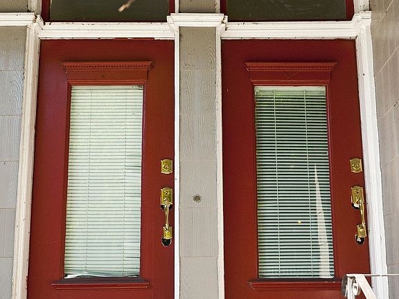 3rd image of 117 Downey St