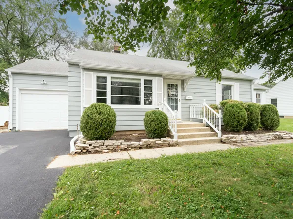 147 Hawthorne Ln, New Lenox, IL 60451