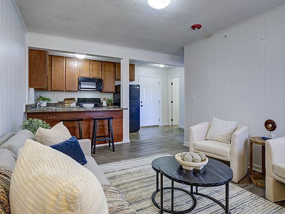 5th image of 808 Carolina Dr #11334499