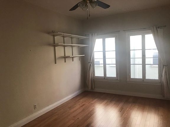 4th image of 217 S Elm Dr APT 5