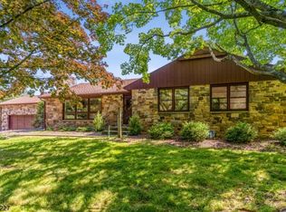 2 Timberwick Dr, Flemington, NJ 08822