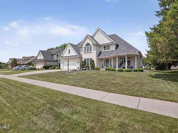 2nd image of 1414 Sheffield Dr