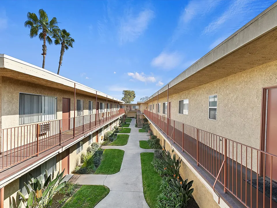 15120 Woodruff Apartments