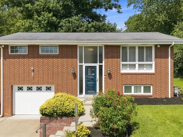 18 Diebold Rd, Mc Kees Rocks, PA 15136