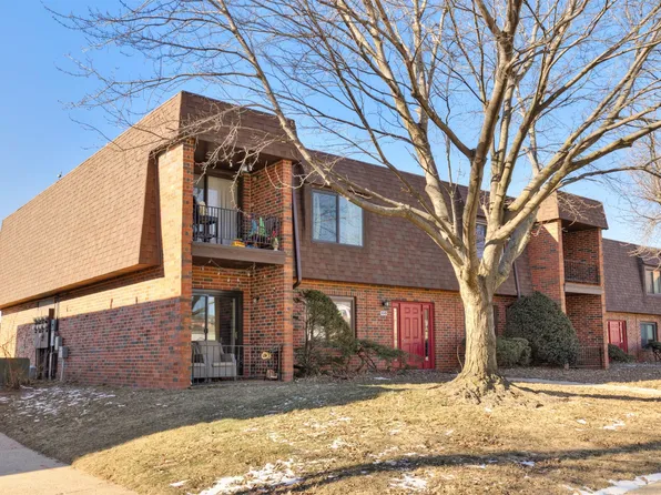 4549 Woodland Ave Unit 1, West Des Moines, IA 50266