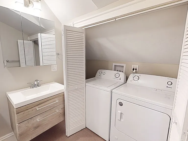 11 Hammond St #1 — Photo 16