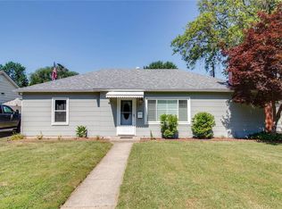 414 N Maple Ave, Roxana, IL 62084