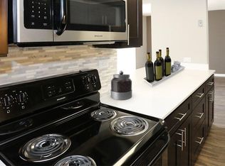 2034 W Algonquin Rd APT 4B, Mount Prospect, IL 60056