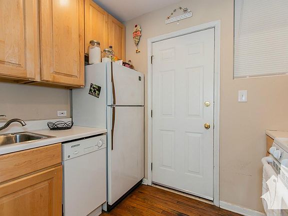 5th image of 685 W Wrightwood Ave #1SV