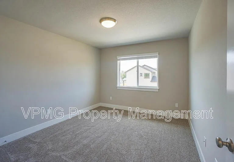 2347 E Otter Loop #A — Photo 11