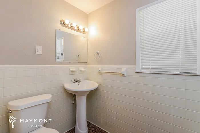 142 W Lisa Dr — Photo 10