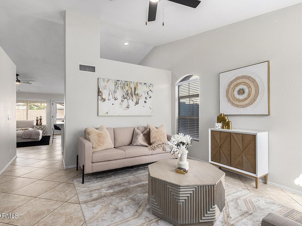 1st image of 1078 W SWAN Drive