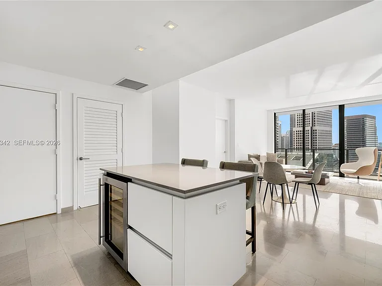 88 SW 7th St #2105 — Photo 6