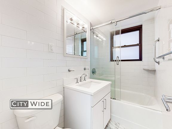 4th image of 145 E 16th St APT 19d
