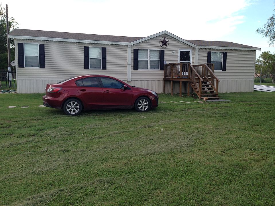 Beautiful home on 1 acre
