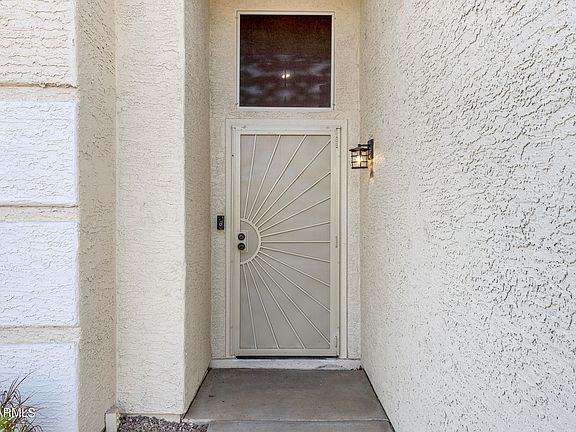 4th image of 970 N BECK Court