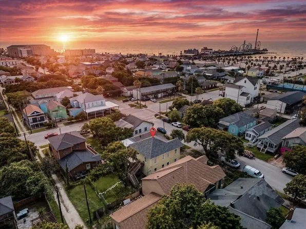 2710 Avenue P 1/2, Galveston, TX 77550