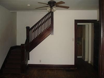 3rd image of 820 Troy St