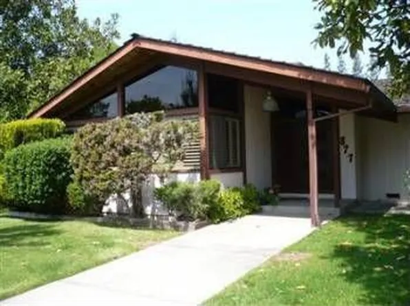 877 W Shull Pl, Stockton, CA 95209